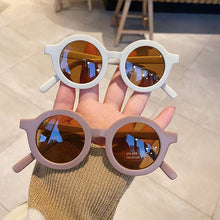 Carica l'immagine nel visualizzatore di Gallery, LeonLion 2023 Round Kids Sunglasses for Girls Sunglasses for Kids Cute Personality Baby Anti-UV Colorful Sun Glasses