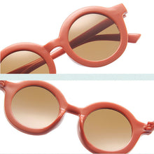 Carica l'immagine nel visualizzatore di Gallery, LeonLion 2023 Round Kids Sunglasses for Girls Sunglasses for Kids Cute Personality Baby Anti-UV Colorful Sun Glasses