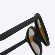Load image into Gallery viewer, LeonLion 2023 Round Polarized Sunglasses Men Retro Rectangle Classic Vintage Glasses Driving Lunette De Soleil Femme