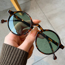 Carica l'immagine nel visualizzatore di Gallery, LeonLion 2023 Round Sunglasses Women  Eyeglasses for Women/Men Vintage Punk Glasses Women UV400 Lentes De Sol Mujer