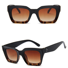 Load image into Gallery viewer, LeonLion 2023 Square Sunglasses Women Vintage Eyeglasses Women/Men Gradient Clear Lens Glasses Women Gafas Lentes De Sol Mujer