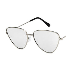 Load image into Gallery viewer, LeonLion 2023 Vintage Cateye Sunglasses Women  Alloy Mirror Eyeglasses Outdoor Street Beat Oculos De Sol Gafas UV400