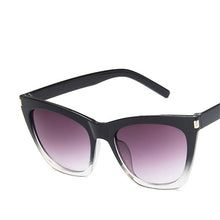 Load image into Gallery viewer, LeonLion 2023 Vintage Cateye Sunglasses Women  Brand Glasses Men Retro Classic Metal Street Beat Gafas De Sol Mujer UV400