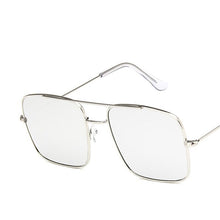 Load image into Gallery viewer, LeonLion 2023 Vintage Square Sunglasses Women Retro Small Female Alloy Sun Glasses UV400 Shopping Lentes De Sol Mujer