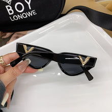 Load image into Gallery viewer, LeonLion 2023 Cateye Sunglasses Women  Brand Eyewear Women/Men Vintage Sun Glasses Cat Eye Lentes De Sol Mujer