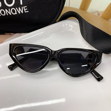 Load image into Gallery viewer, LeonLion 2023 Cateye Sunglasses Women  Brand Eyewear Women/Men Vintage Sun Glasses Cat Eye Lentes De Sol Mujer