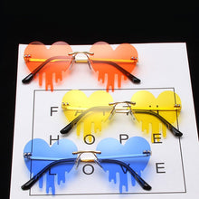 Load image into Gallery viewer, LeonLion 2023 Heart Retro Sunglasses Women Brand Designer Glasses For Women/Men Funny Eyewear Women Mirror Oculos De Sol Gafas