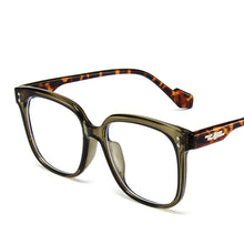 Load image into Gallery viewer, LeonLion 2023 Square Sunglasses Women Oversized Glasses Women/Men Vintage Eyewear Women Gafas De Sol Mujer UV400