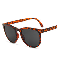 Load image into Gallery viewer, LeonLion 2023 Portable Folding Sunglasses Women Vintage Eyewear for Women/Men Polarized Glasses Men Designer Lentes De Sol Mujer