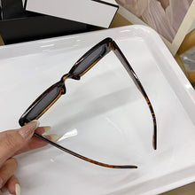 Load image into Gallery viewer, LeonLion 2023 Rectangle Retro Sunglasses Women  Vintage Glasses For Women/Men Square Eyewear Women Mirror Oculos De Sol