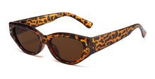 Load image into Gallery viewer, LeonLion 2023 Retro Cat Eye Sunglasses Women Vintage Small Eyewear Women/Men Rivet Sun Glasses Female  Brand Eyewear UV400