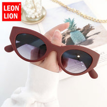 Load image into Gallery viewer, LeonLion 2023 Vintage Cat Eye Sunglasses Women Retro Brand Eyewear Female  Sun Glasses Women/Men Small Oculos De Sol UV400