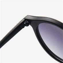 Load image into Gallery viewer, LeonLion 2023 Vintage Round Sunglasses Men Brand Designer Glasses Men/Women Rice Nail Eyewear Men Oculos De Sol Feminino UV400