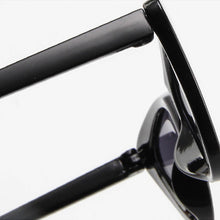 Load image into Gallery viewer, LeonLion Cat Eye Sunglasses Children  Brand Retro Glasses Children Vintage Sunglasses Child 2023 Oculos De Sol Feminino