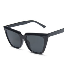 Load image into Gallery viewer, LeonLion Cateye Retro Sunglasses Women Vintage Glasses Women/Men  Eyewear For Women Small Oculos De Sol Feminino UV400