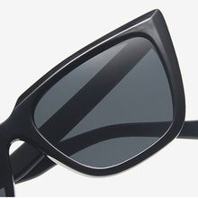 Load image into Gallery viewer, LeonLion Cateye Retro Sunglasses Women Vintage Glasses Women/Men  Eyewear For Women Small Oculos De Sol Feminino UV400