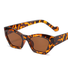 Load image into Gallery viewer, LeonLion Cateye Sunglasses Women 2023 Sun Glasses For Women Retro Brand Designer Sunglasses Women Irregular Gafas De Sol Mujer