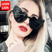 Load image into Gallery viewer, LeonLion Love Heart Sunglasses Women  Eyeglasses Vintage Metal Hinge Glasses Women Retro Eyewear Shades For Women
