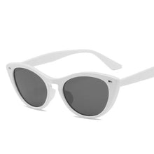 Load image into Gallery viewer, LeonLion Cateye Sunglasses Women 2023  Retro Sunglasses Women Vintage Glasses For Women Mirror Oculos De Sol Feminino