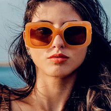 Load image into Gallery viewer, LeonLion Square Sunglasses for Women 2023 Vintage Gradient Elegant Sun Glasses Female Uv400 Eyewear Men Retro Shades Tea