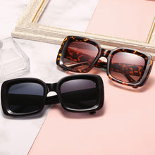 Load image into Gallery viewer, LeonLion Square Sunglasses for Women 2023 Vintage Gradient Elegant Sun Glasses Female Uv400 Eyewear Men Retro Shades Tea
