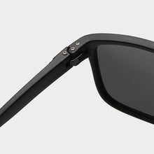 Load image into Gallery viewer, LeonLion Polarized Retro Sunglasses Men Square Glasses Men Vintage Eyeglasses For Men/Women  Lunette De Soleil Homme