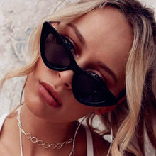 Load image into Gallery viewer, LeonLion Retro Cateye Eyewear Woman Brand Designer Sunglasses Shade for Women Retro Glasses Women Cateye Gafas De Sol Mujer 2023