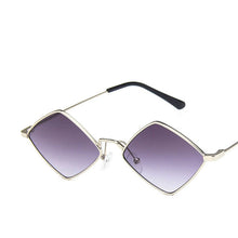 Load image into Gallery viewer, LeonLion Retro Cateye Sunglasses Women  Sunglasses Women Prism Vintage Sun Glasses For Women Small Oculos De Sol Feminino