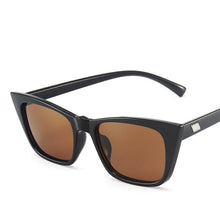 Load image into Gallery viewer, LeonLion Retro Sunglasses Women Cateye Women Sunglasses 2023 Women Glasses Brand Designer Sunglasses For Men Hip Hop Okulary