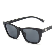 Load image into Gallery viewer, LeonLion Retro Sunglasses Women Cateye Women Sunglasses 2023 Women Glasses Brand Designer Sunglasses For Men Hip Hop Okulary