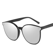 Load image into Gallery viewer, LeonLion Round Retro Sunglasses Women Designer Sunglasses Women 2023  Glasses For Women Brand Oculos De Sol Feminino