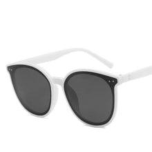 Load image into Gallery viewer, LeonLion Round Retro Sunglasses Women Designer Sunglasses Women 2023  Glasses For Women Brand Oculos De Sol Feminino