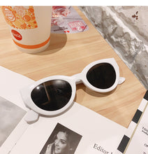 Load image into Gallery viewer, LeonLion Small Cat eye Sunglasses Women Pink Triangle Eyeglasses Women/Men  Brand Sun Glasses Shades UV400 Vintage Oculos