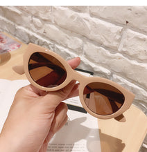 Load image into Gallery viewer, LeonLion Small Cat eye Sunglasses Women Pink Triangle Eyeglasses Women/Men  Brand Sun Glasses Shades UV400 Vintage Oculos