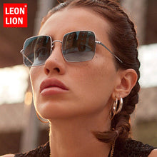 Load image into Gallery viewer, LeonLion Square Retro Sunglasses Women Vintage Glasses Women  Eyewear For Women/Men Mirror Oculos De Sol Feminino