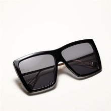Load image into Gallery viewer, Leopard Print Sunglasses Woman Vintage Oversized Sun Glasses Square Pilot  Designer UV400 Punk Glasses Gafas De Mujer