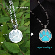 Load image into Gallery viewer, Luminous Glowing Arrow Pendant Necklace Knight Spear Necklace Glow In The Dark Pike Necklace for Women Men Halloween Gift