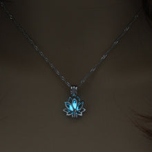 Carica l&#39;immagine nel visualizzatore di Gallery, Glowing In The Dark Moon Lotus Flower Shaped Pendant Necklace For Women Yoga Prayer Buddhism Jewelry