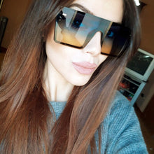 Carica l&#39;immagine nel visualizzatore di Gallery, Brand Oversize Square Sunglasses Women 2023 Designer One Piece Gradient Mirror Shades Big Flat Top Goggles