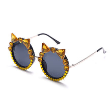 Carica l'immagine nel visualizzatore di Gallery, Crystal Sunglasses Women Oversized Round Sun Glasses Shiny Colorful Rhinestone Handmade Eyewear Gafas De Sol
