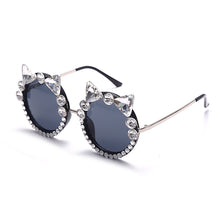 Carica l'immagine nel visualizzatore di Gallery, Crystal Sunglasses Women Oversized Round Sun Glasses Shiny Colorful Rhinestone Handmade Eyewear Gafas De Sol