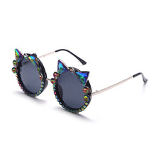 Carica l'immagine nel visualizzatore di Gallery, Crystal Sunglasses Women Oversized Round Sun Glasses Shiny Colorful Rhinestone Handmade Eyewear Gafas De Sol