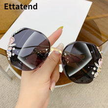 Load image into Gallery viewer, Designer Rimless Sunglasses Women Vintage Brand Shades Bling Rhinestone Big Diamond Sun Glasses Gafas De Sol