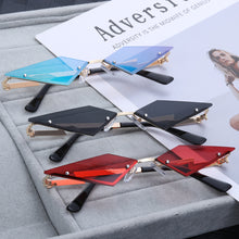 Load image into Gallery viewer, Narrow Sunglasses Irregular Diamond Cutting Sunglasses Personality Street Shoot Sun Glasses Female Eyewear UV400