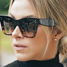 Load image into Gallery viewer, Rectangle Sunglasses Women Brand Designer PC Frame Gradient Lens Classic Rivet Shades Female Male Eyewear UV400