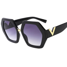 Load image into Gallery viewer, Luxury Square Sunglasses Ladies Fashion Glasses Classic Brand Designer Retro Sun Glasses Women Sexy Eyewear Unisex Shades