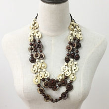 Carica l&#39;immagine nel visualizzatore di Gallery, Bohemian Coconut shell Wood Bead Pendant Necklaces Women Ethnic Jewelry Handmade Beaded Hanging Long Necklace Statement