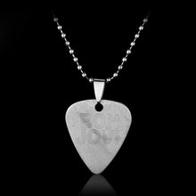 Carica l&#39;immagine nel visualizzatore di Gallery, Music Band 5 Second of Summer Necklace Pendant for Fans High Quality Stainless Steel Guitar Pick Necklace