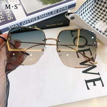 Load image into Gallery viewer, MS New-gafas de sol con degradado para mujer, UV400 femeninos a la moda con anteojos de sol, marca de diseñador, de alta calidad, con caja