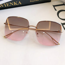 Load image into Gallery viewer, MS New-gafas de sol con degradado para mujer, UV400 femeninos a la moda con anteojos de sol, marca de diseñador, de alta calidad, con caja